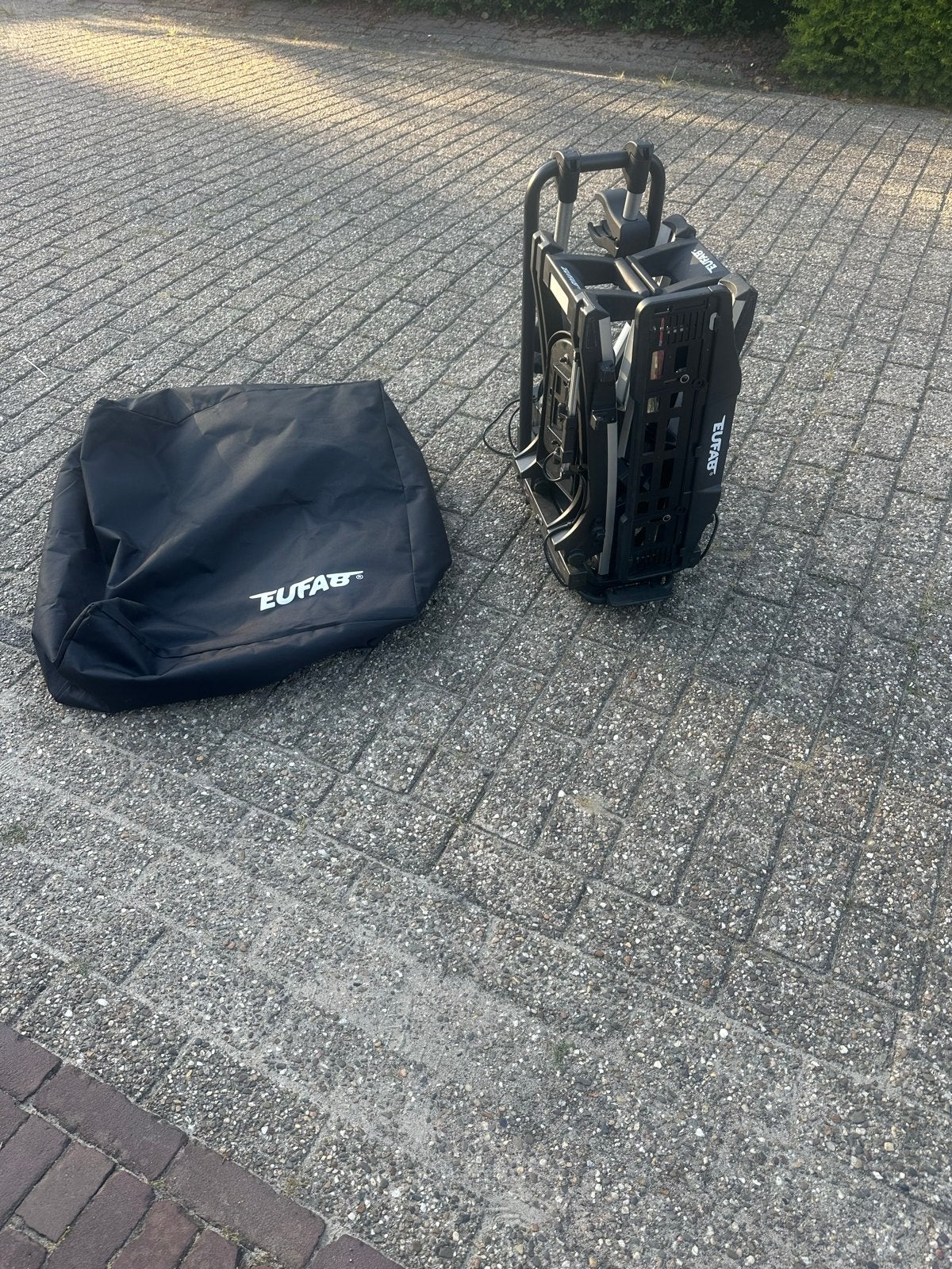 Eufab fietsendrager voor 2 fietsen, opvouwbaar, Ophalen, 2 fietsen, Zo goed als nieuw, Trekhaakdrager