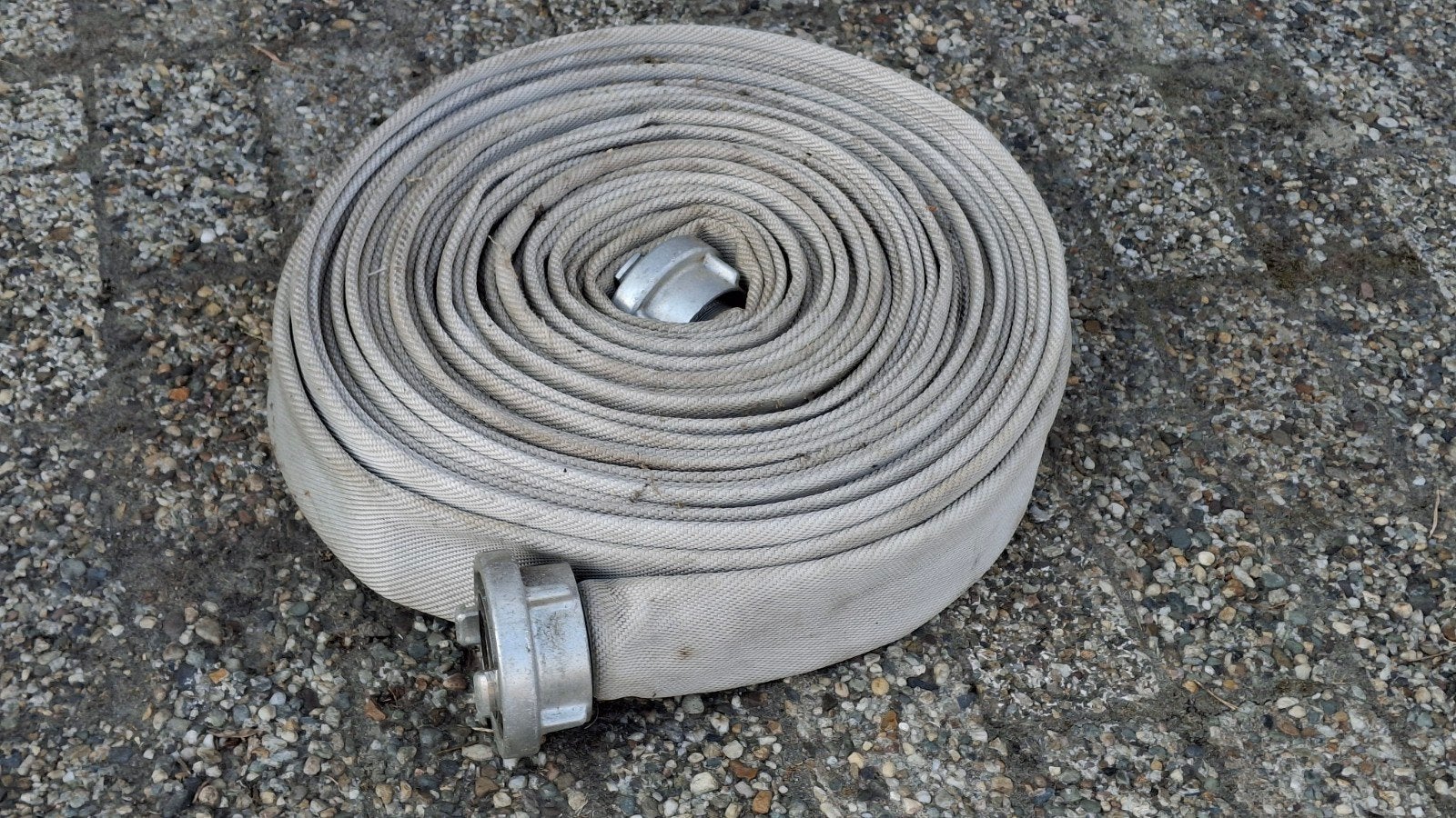 Nette brandweerslang van 30 meter, droog bewaard, Ophalen of Verzenden