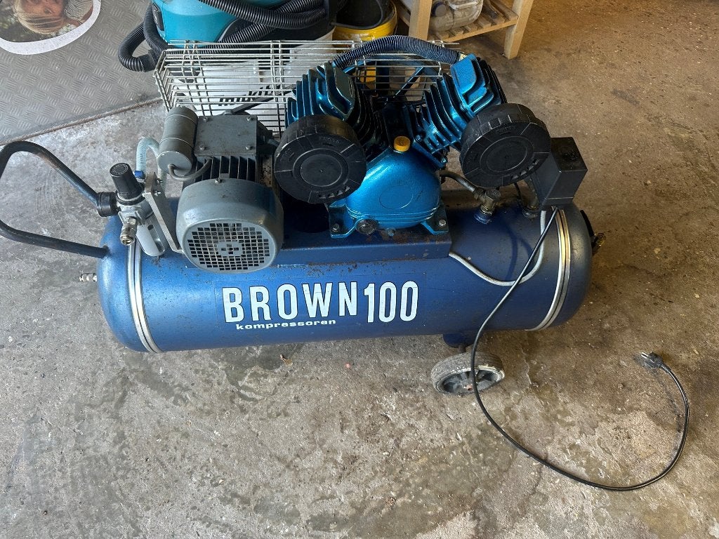 Brown 100 compressor 100L, 2,2 kW, 2-cilinder, goed werkend, Ophalen, Gebruikt, 200 tot 400 liter/min, Mobiel