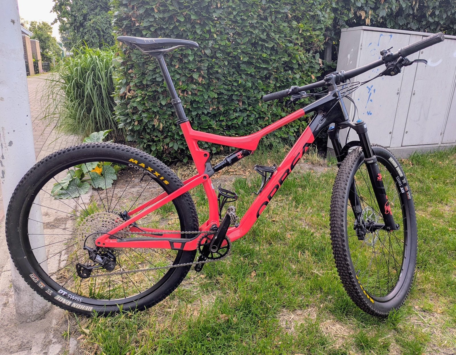 Te koop: mooie lichtrode MTB Orbea OIZ M30, Fietsen en Brommers, Gebruikt, Fully, Schijfrem, Ophalen