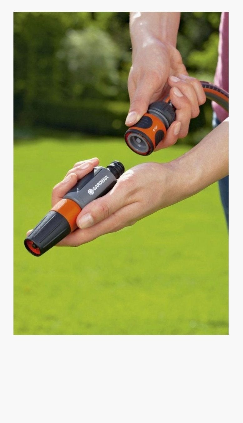 Te-koop aangeboden Nieuwe Gardena tuin spuit sproeier

Produ, Tuin en Terras, Ophalen, Nieuw