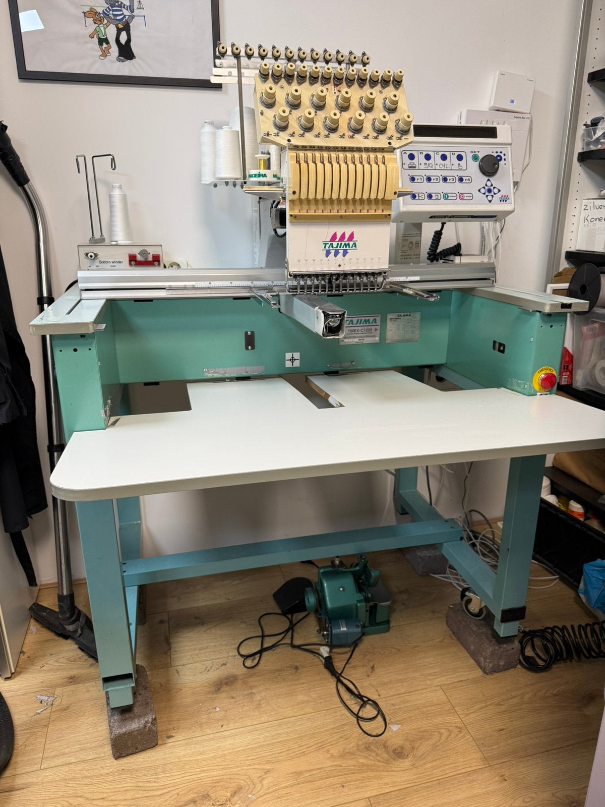 Tajima Borduurmachine - Professioneel Gebruikt, Hobby en Vrije tijd, Borduren en Borduurmachines, Ophalen of Verzenden, Zo goed als nieuw