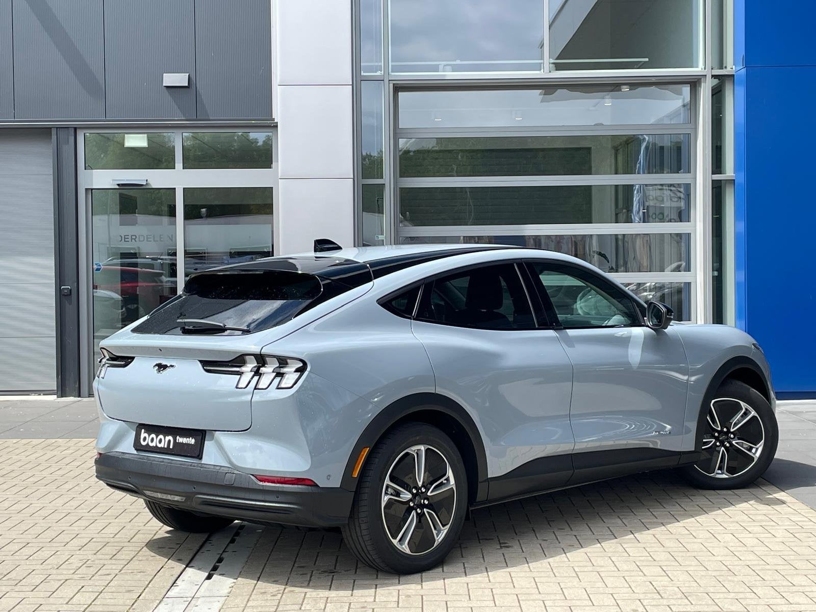 Ford Mustang Mach-E Standard RWD 73 kWh, 12 maanden, Gebruikt, Zwart, Automatische klimaatregeling