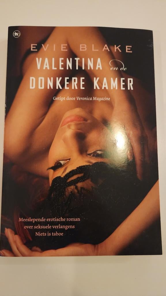 Valentina en de Donkere Kamer - Evie Blake, Boeken, Ophalen of Verzenden, Gelezen, Evie Blake, Nederland