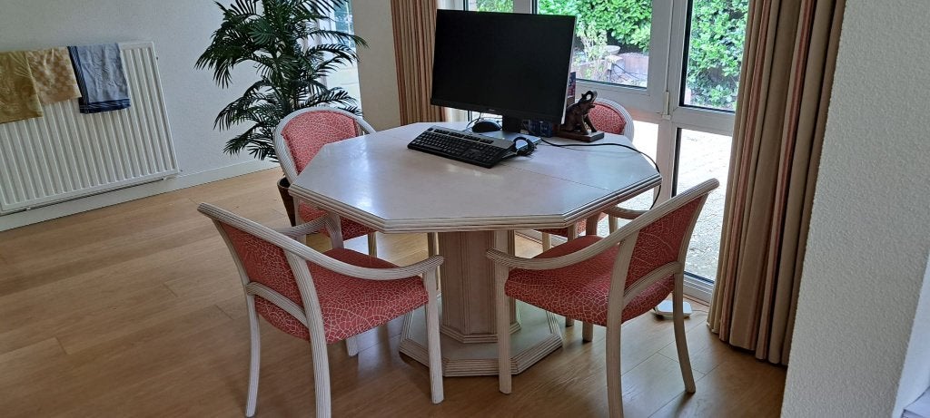 Eethoek met dressoir en kleine tafel, Huis en Inrichting, Tafels | Eettafels, Ophalen, Gebruikt, Rechthoekig, 50 tot 100 cm