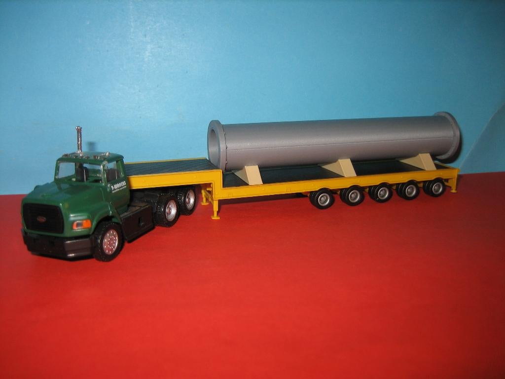 Wrecks  USA met dieplader en Lading  buis  Herpa, Hobby en Vrije tijd, Modelauto's | 1:87, Ophalen of Verzenden, Zo goed als nieuw