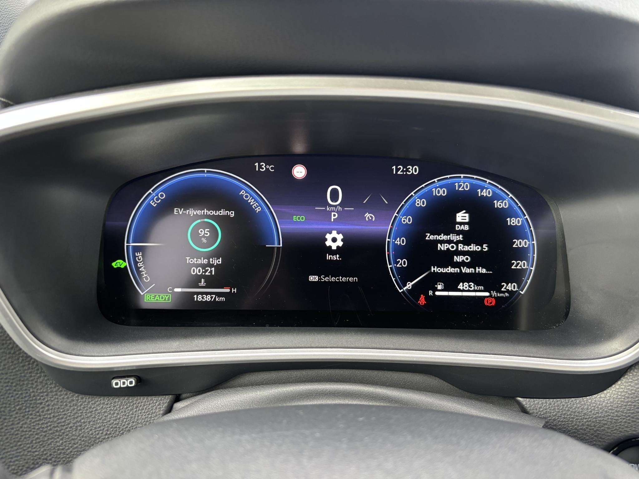 Toyota Corolla Cross Hybrid 140 Active Apple Carplay/Android, Stof, Gebruikt, Zwart, Origineel Nederlands