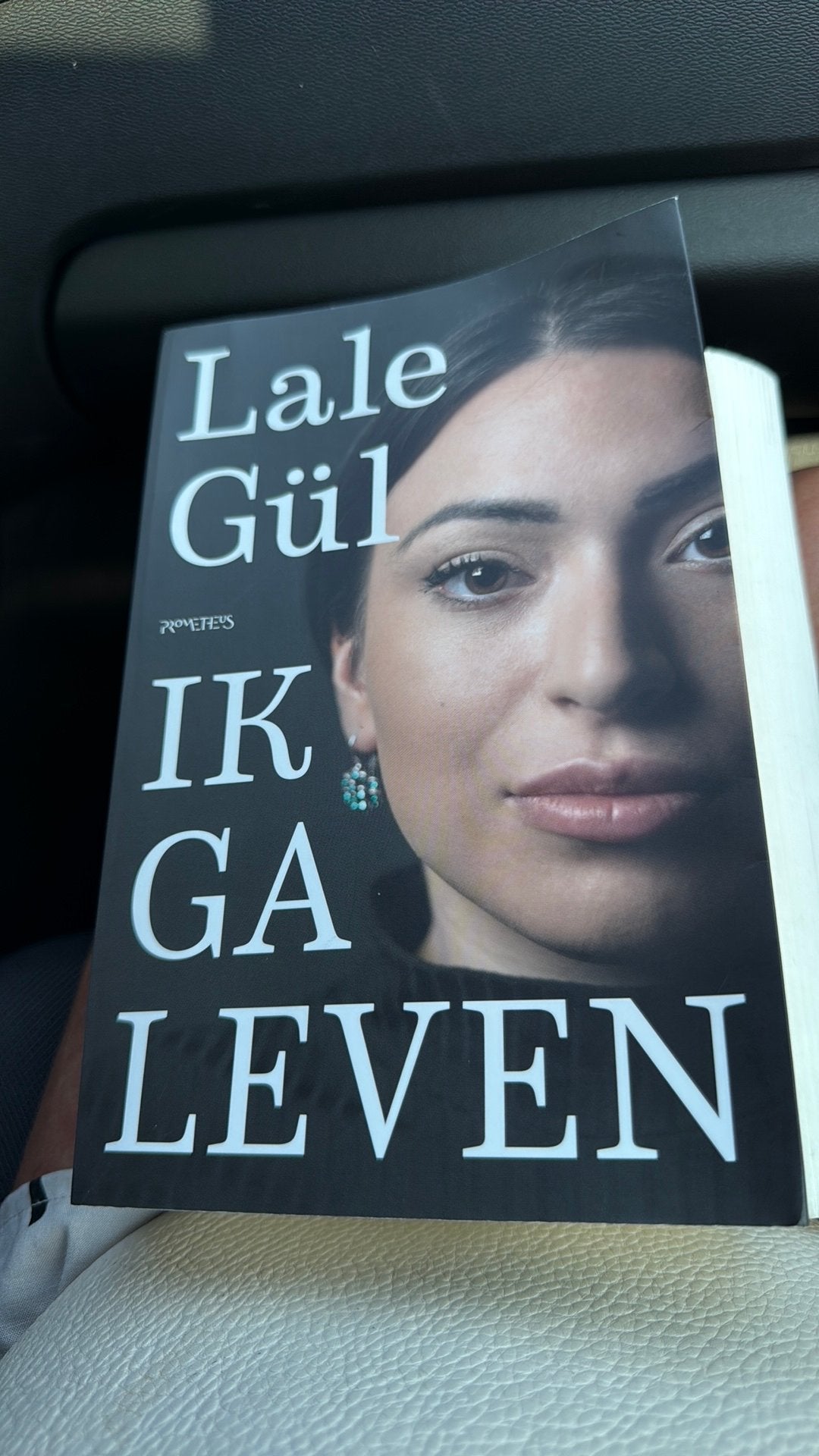 Lale Gül - Ik ga leven, Boeken, Literatuur, Zo goed als nieuw, Ophalen of Verzenden