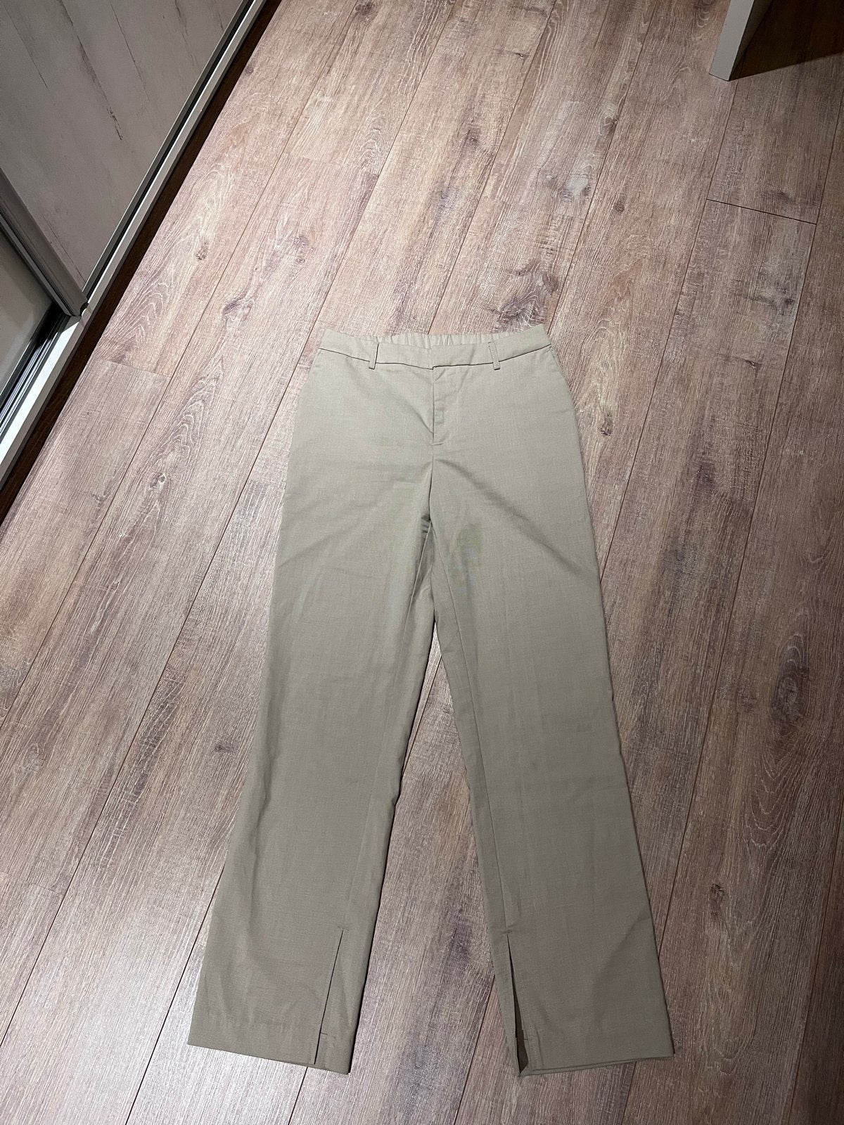 Alix The Label broek met split, maat S, Kleding | Dames, Beige, Ophalen of Verzenden, Zo goed als nieuw, Maat 36 (S)