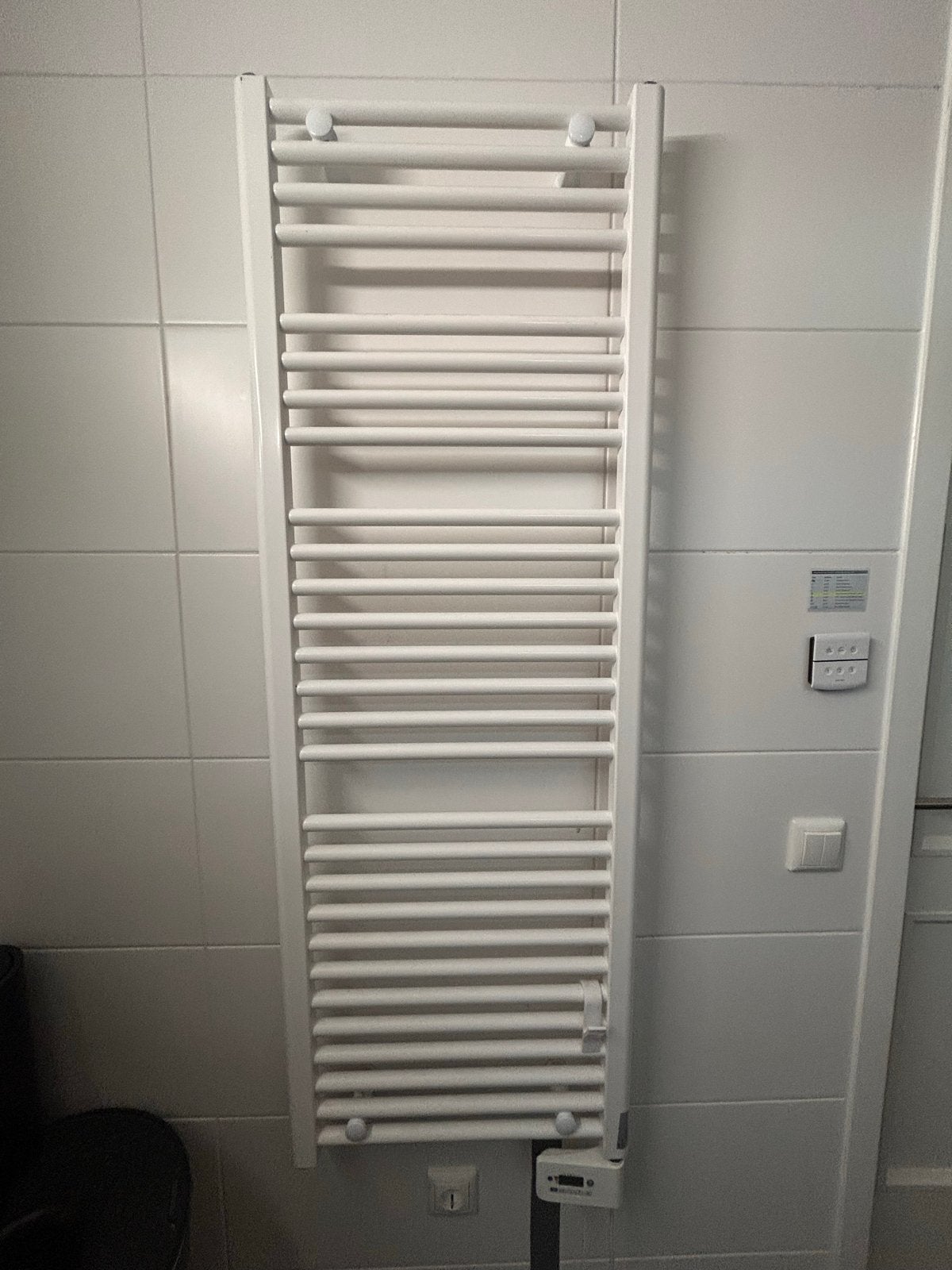 Handdoekradiator met thermostaat - Wit, Ophalen, Radiator, Zo goed als nieuw, 60 tot 150 cm