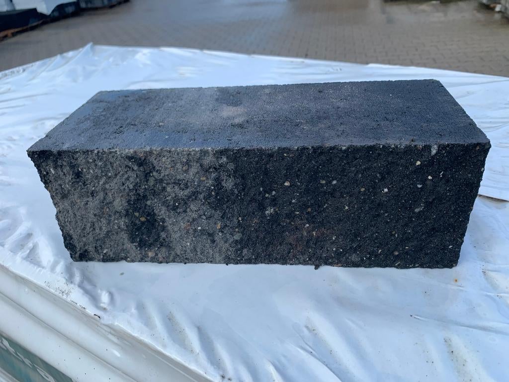 Stapelblok Splitrock 32x13x11 Antraciet/Rood - J&W 73
