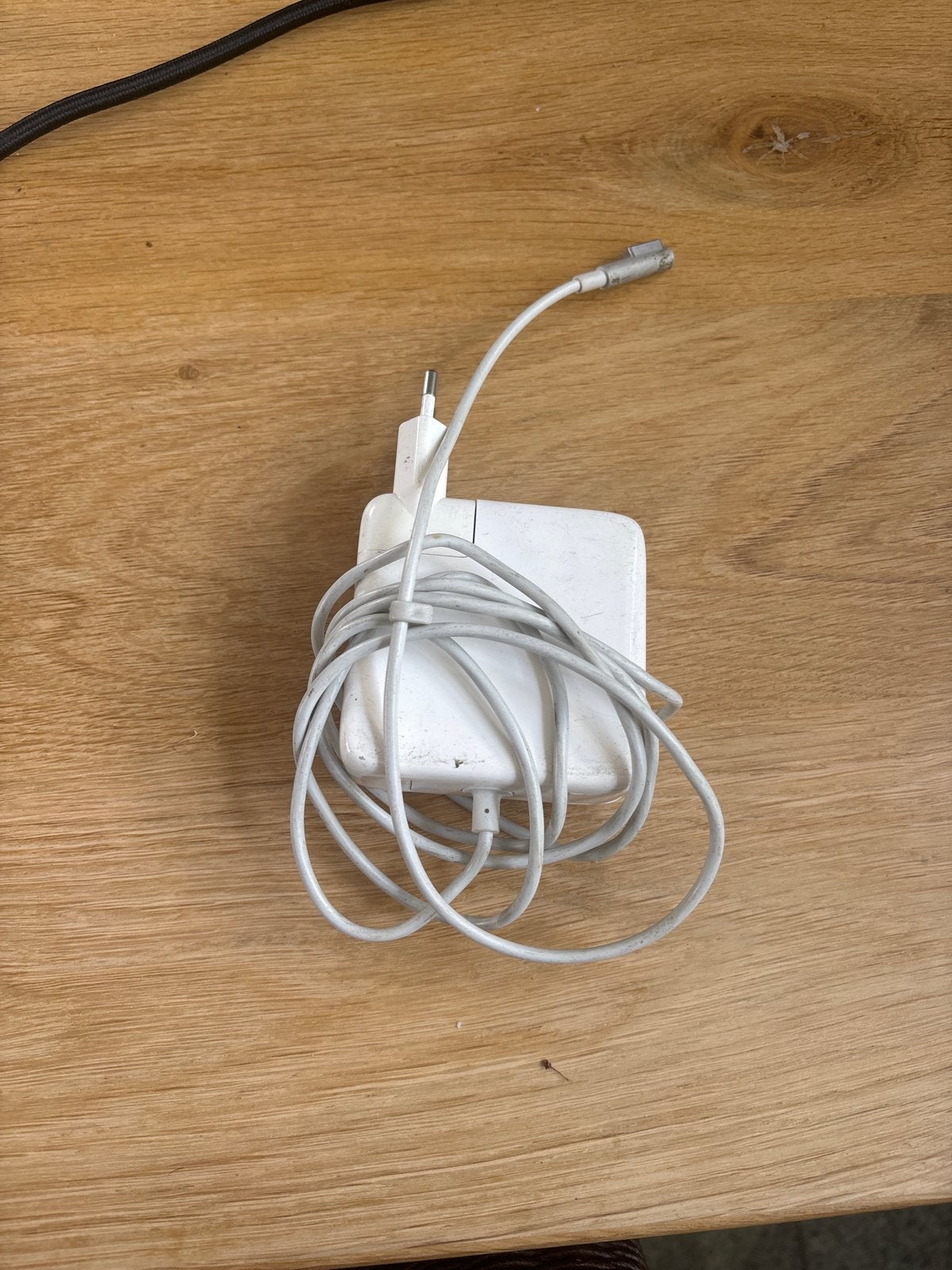 Apple MacBook oplader 60W MagSafe 1 (defect), Computers en Software, Laptop-opladers, Ophalen of Verzenden, Niet werkend