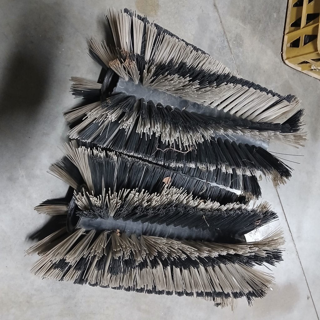 2 borstels voor een tielburger veegmachine 1m breed, Ophalen, Gebruikt, Tielbürger