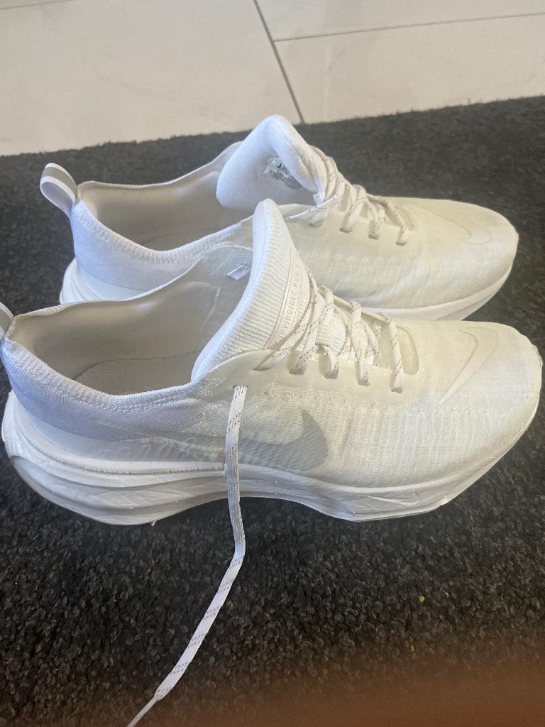Nike ZoomX Invincible Run 3 - maat 46, Nike, Ophalen of Verzenden, Zo goed als nieuw, Wit