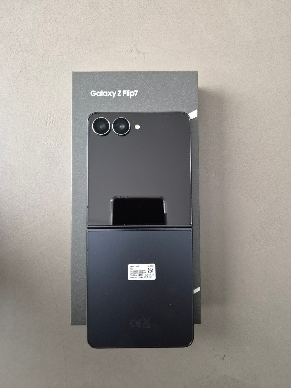 Samsung Galaxy Z Flip7 512GB Jetblack - Zo goed als nieuw