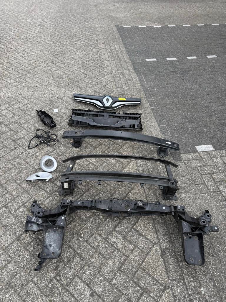 Renault kangoo Bumperbalk en Grill (Gebruikt), Gebruikt, Ophalen of Verzenden, Bumper, Renault