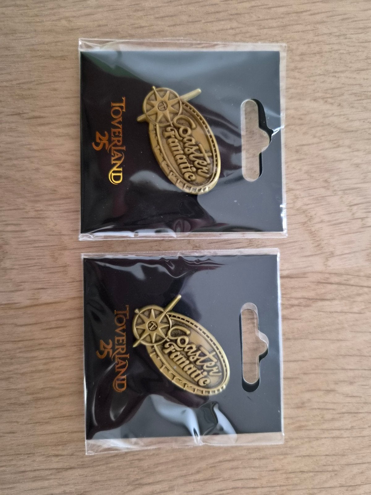 Toverland Coaster Fanatic Pin - Nieuw, Ophalen of Verzenden, Nieuw, Overige onderwerpen, Speldje of Pin
