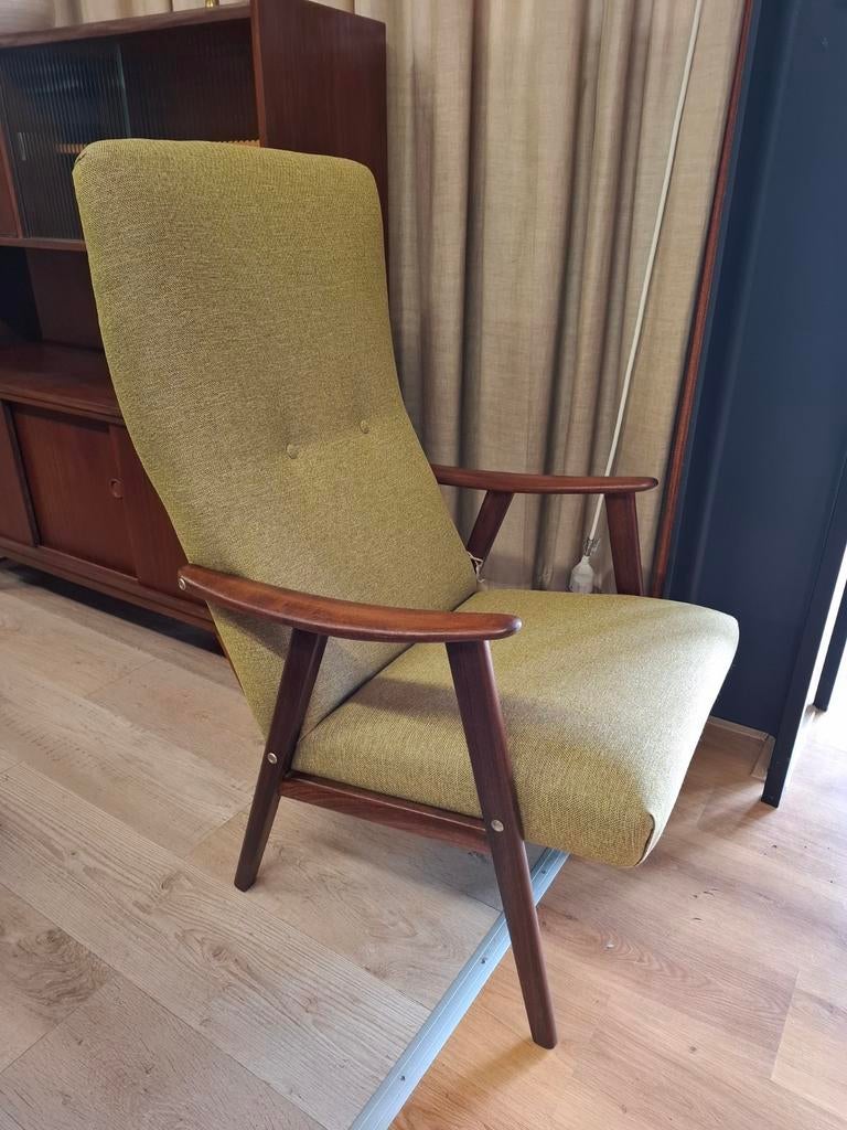 Vintage teak fauteuil nieuw gestoffeerd mid century design, Ophalen, Vintage mid century design jaren 60 70, ..., Zo goed als nieuw