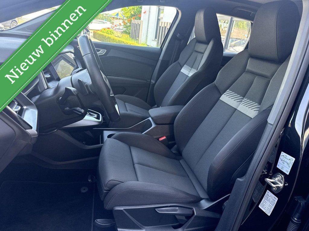 Audi Q4 e-tron 40 S edition 77 kWh SOH 94% ACC/STOELVERW. *A, Auto's, Automaat, 12 maanden, Gebruikt, Zwart