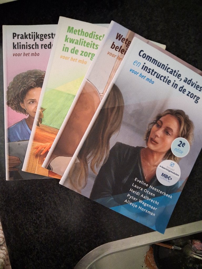 Verzorgende -ig ( vig) niveau 3 boekenpakket, Boeken, Ophalen, Zo goed als nieuw, Overige niveaus