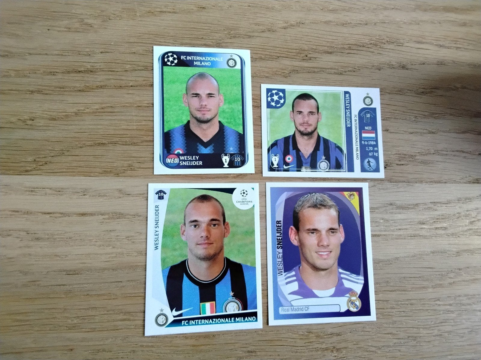 4x Wesley Sneijder Panini Champions League stickers, Ophalen of Verzenden, Zo goed als nieuw, Buitenlandse clubs, Poster, Plaatje of Sticker