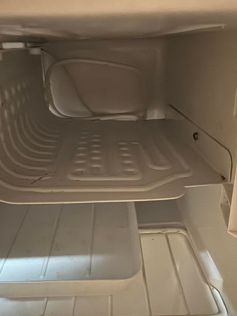Medion Camping Koelkast - Compact en Handig, Ophalen, Minder dan 75 liter, Zonder vriesvak, Gebruikt