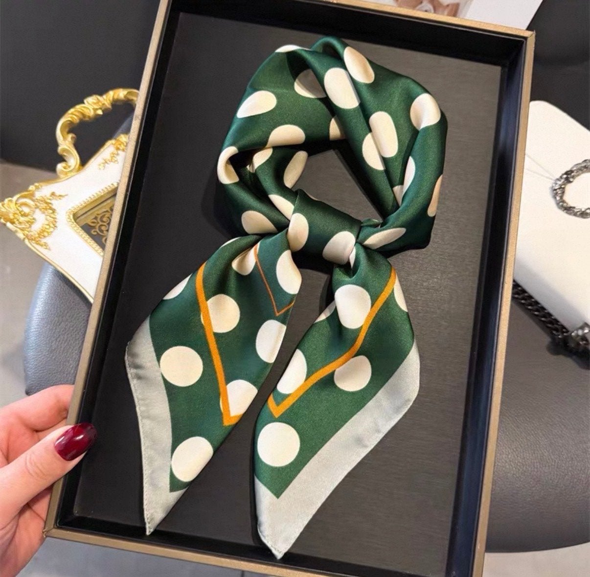 Nieuwe Groene Polkadot Sjaal - Zijdeachtig Polyester, Verzenden, Nieuw, Sjaal