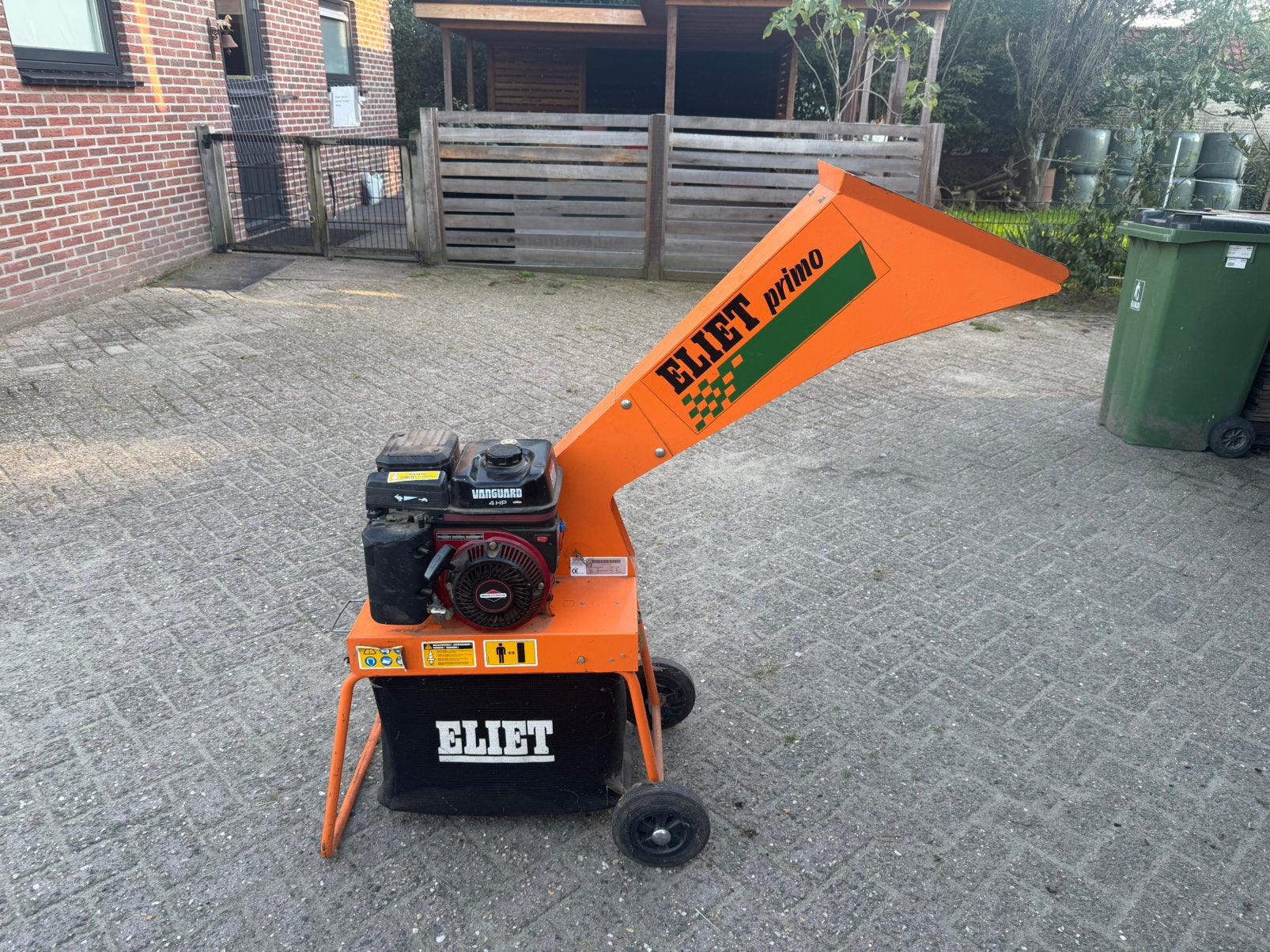 Eliet Primo houtversnipperaar, Ophalen, Gebruikt, Benzine, Met opvangzak