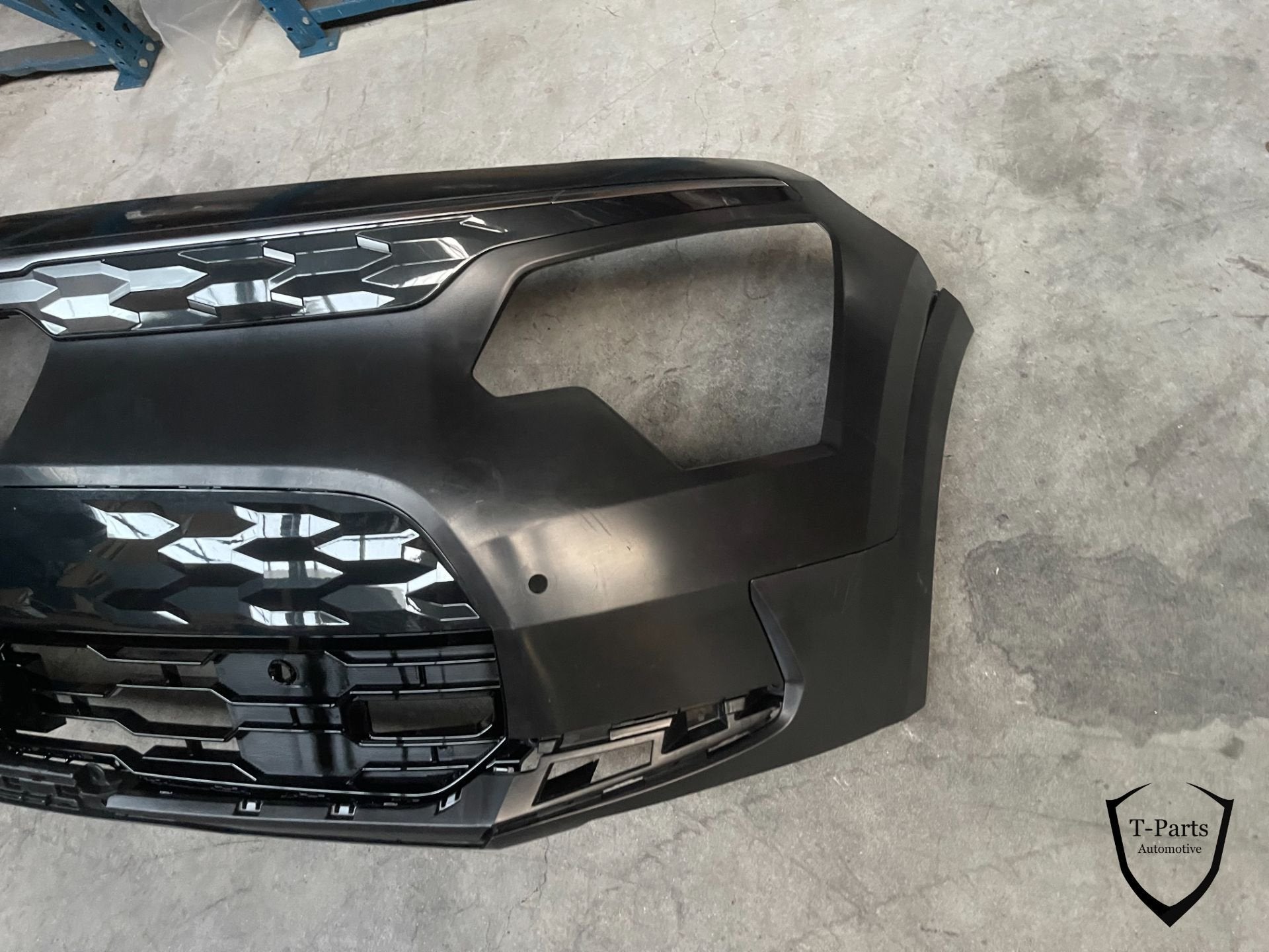 kia niro EV voorbumper bumper 86530AO070AHV 86510AO010 86515, Heolleung-ro 12
06797  Seoul, Ophalen of Verzenden, Bumper, Info@kia.com