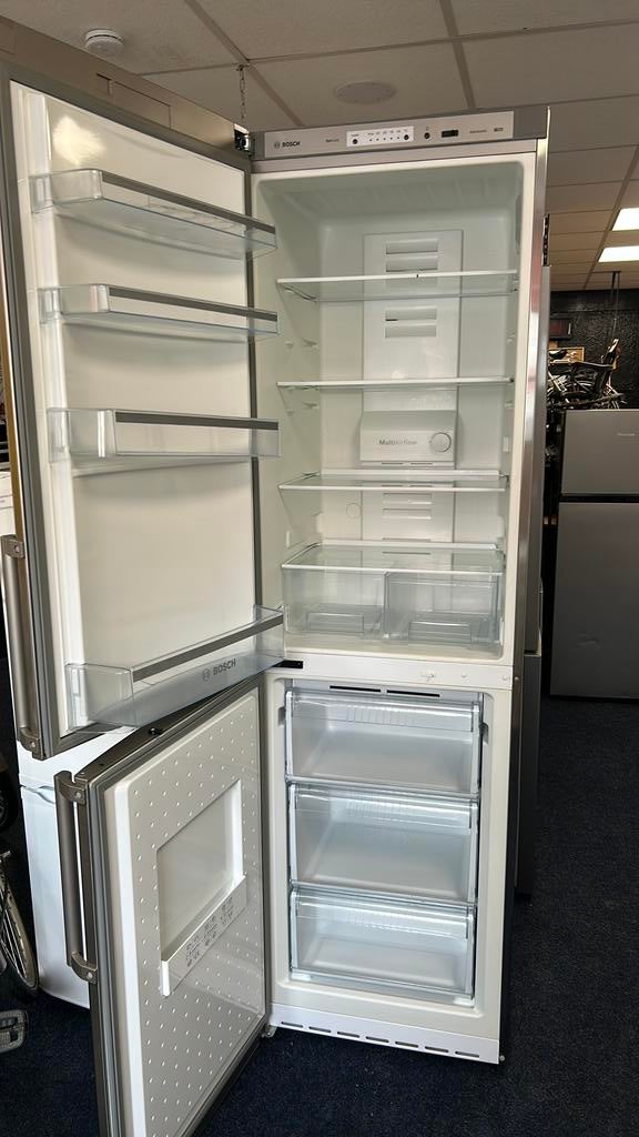 Bosch koelvriescombi no frost incl garantie&bezorgen, Witgoed en Apparatuur, Koelkasten en IJskasten, Nl, 200 liter of meer, Nulachtenvijftig.nl