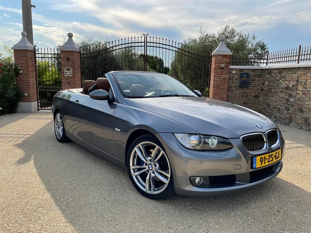 BMW 3-Serie 3.0 I 325 Cabrio 160KW AUT 2008 High Executive, Achterwielaandrijving, Cabriolet, 4 stoelen, 2996 cc