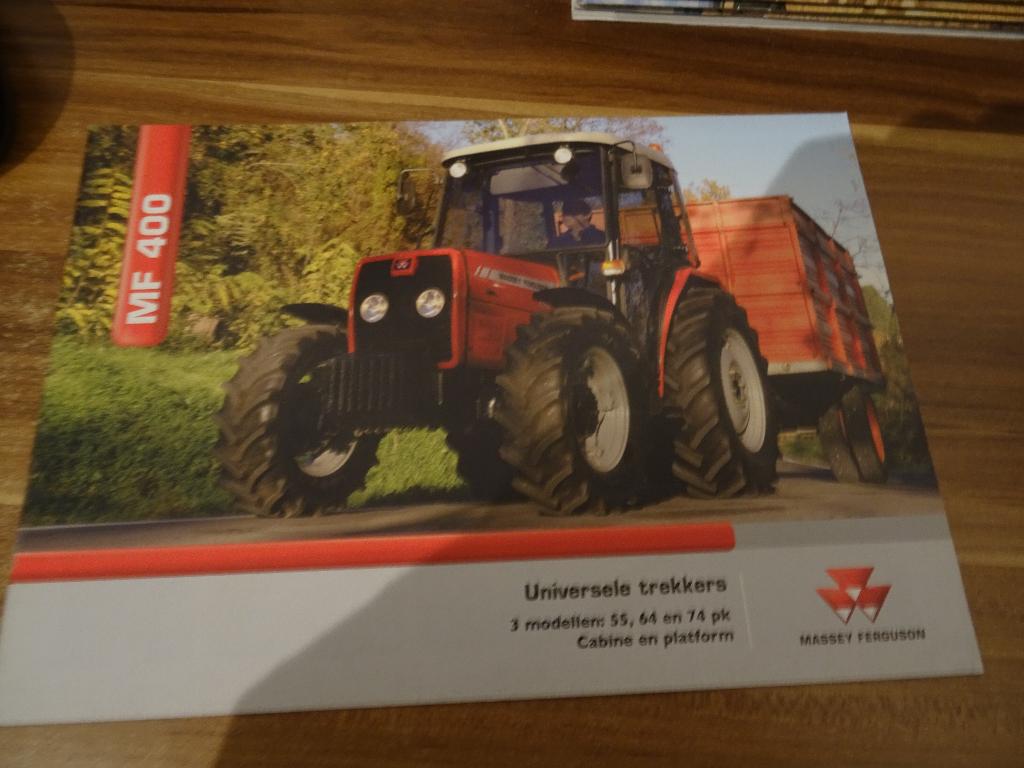 16  Massey ferguson trekkers folders, Ophalen of Verzenden, Zo goed als nieuw, Folder