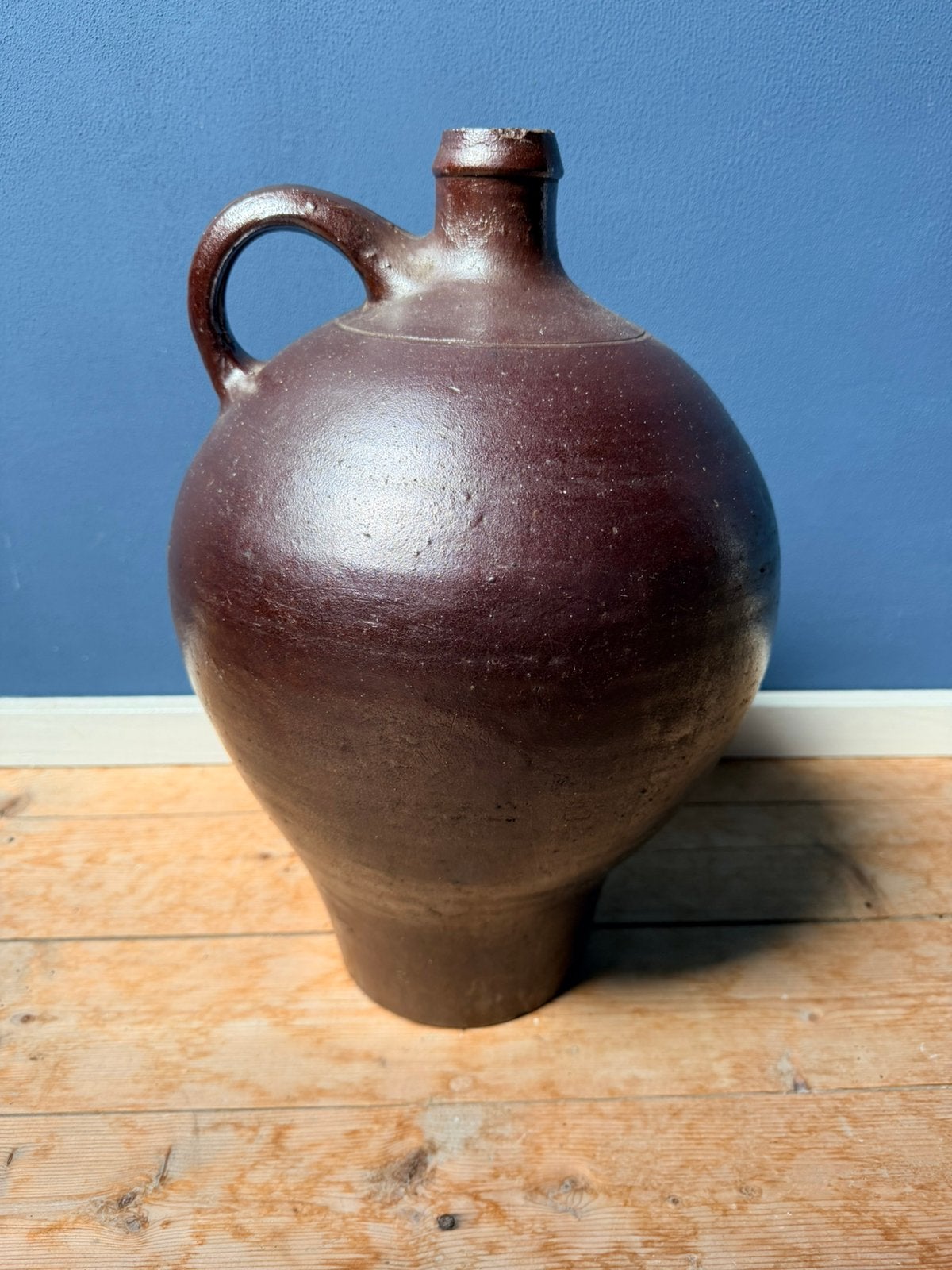 Stoere en sobere kruik., Huis en Inrichting, Woonaccessoires | Vazen, Ophalen of Verzenden, Zo goed als nieuw, Bruin, 40 cm