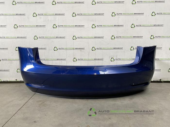 Achterbumper van een Tesla Model 3, Gebruikt, -, -, Ophalen of Verzenden