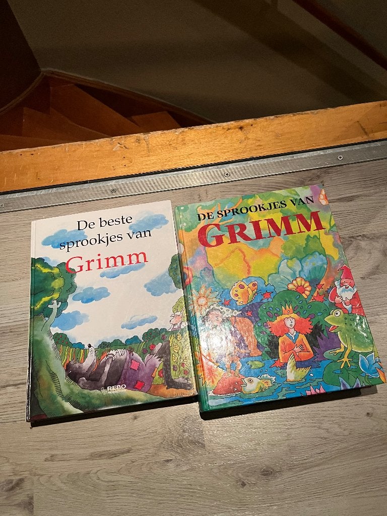 2 sprookjesboeken van Grimm, Ophalen of Verzenden, Zo goed als nieuw, Gebroeders Grimm