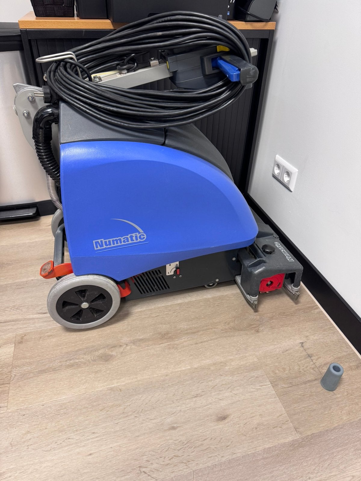 Numatic TTQ1535S schrobzuigmachine, Ophalen, Zo goed als nieuw