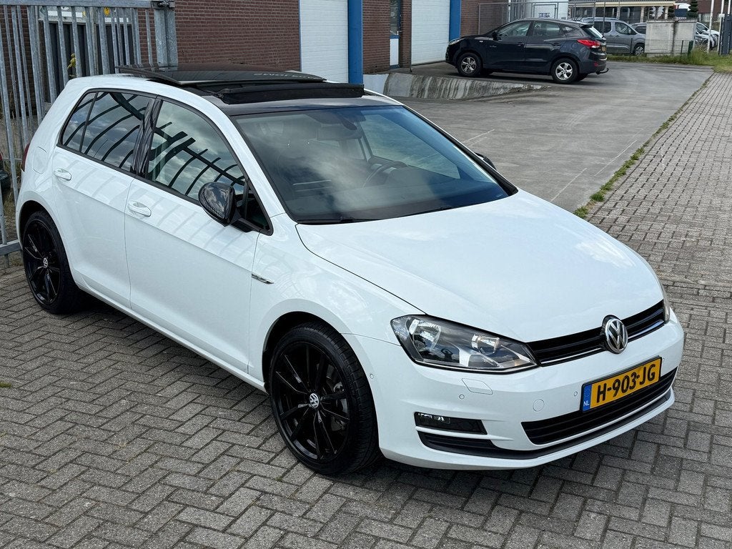 Volkswagen Golf 1.4 TSI Highline 5 deurs 125PK! PANORAMA l N, Voorwielaandrijving, Gebruikt, 4 cilinders, 620 kg