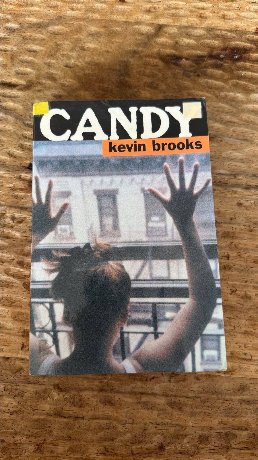 Kevin Brooks - Candy, Boeken, Gelezen, Kevin Brooks, Ophalen of Verzenden, Fictie