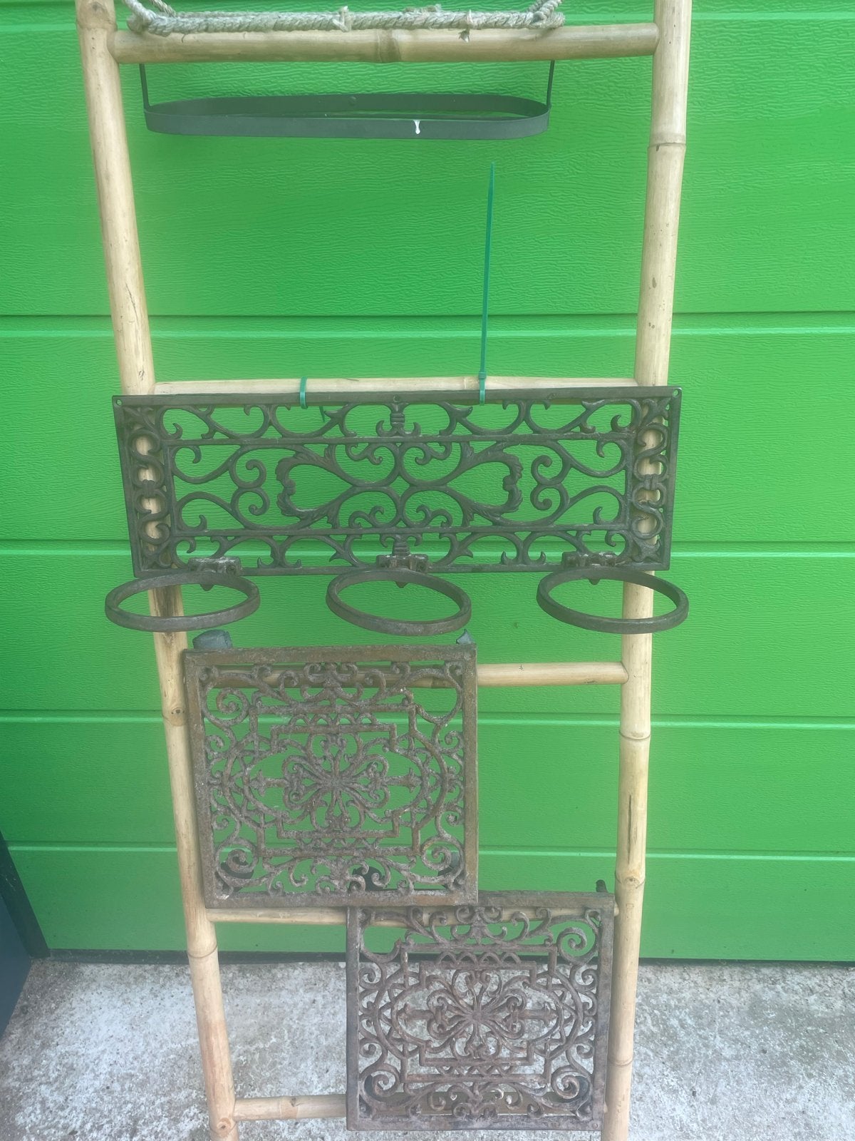 Bamboe plantenrek met gietijzeren decoratie, Tuin en Terras, Bloembakken en Plantenbakken, Gebruikt, Minder dan 60 cm, Ophalen of Verzenden
