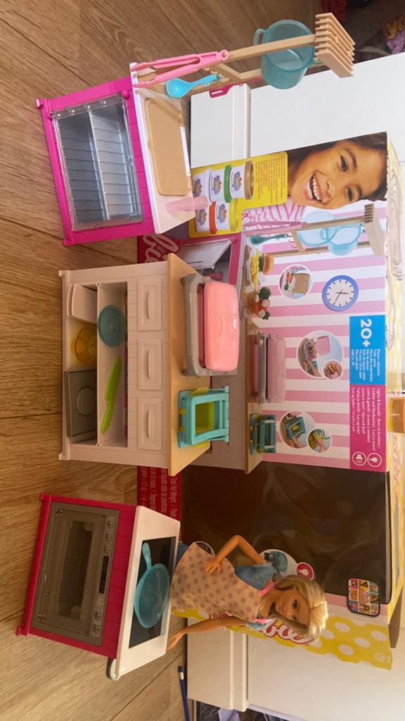 Barbie keuken / barbiekeuken incl barbie, Ophalen, Zo goed als nieuw, Gebruiksvoorwerp