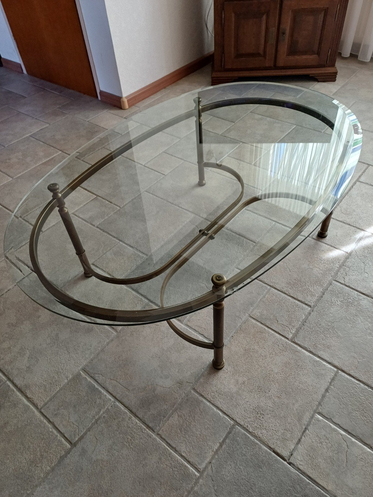 glazen salontafel met messing onderstel, Ophalen, Ovaal, 100 tot 150 cm, 50 tot 100 cm