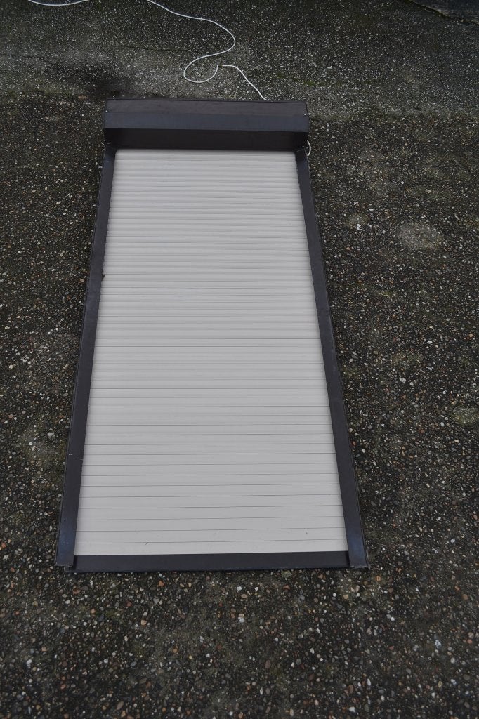 Rolluik voor deur 94 cm breed x 232 cm hoog, Doe-het-zelf en Verbouw, Ophalen, Gebruikt, Overige kleuren, 200 cm of meer