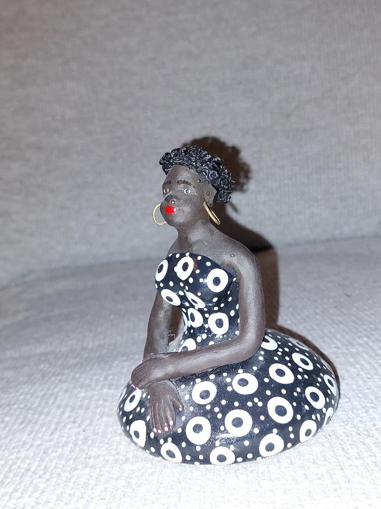 Afrikaans beeldje LEONEL, Ophalen, Minder dan 20 cm, Gemerkt, Steen of Keramiek