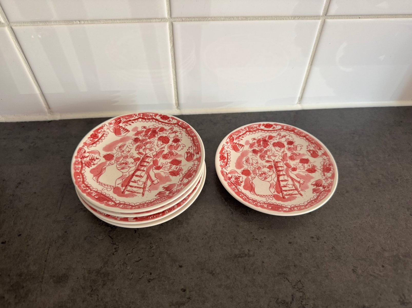 Petit four blond amsterdam, Ophalen, Zo goed als nieuw, Rood
