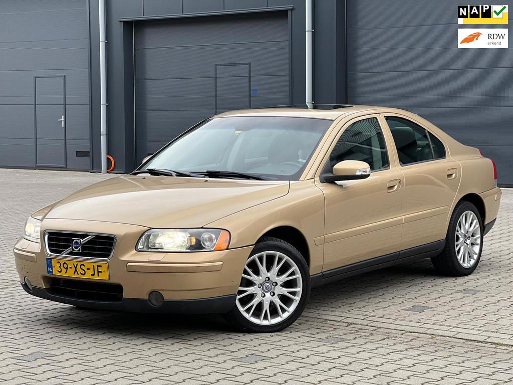 Volvo S60 2.4 Drivers Edition|Schuif-Kanteldak|Leder, Auto's, Volvo, Voorwielaandrijving, Gebruikt, Zwart, Overige kleuren