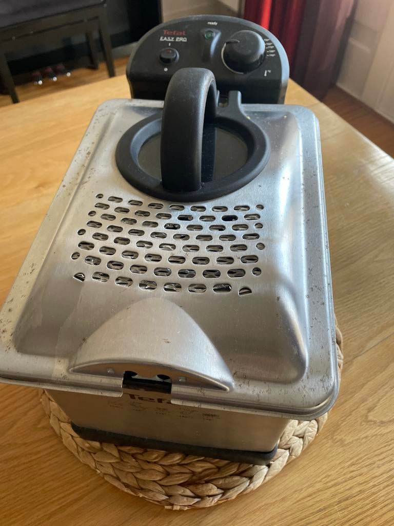 Tefal Easy Pro Friteuse - Compact en Krachtig, Witgoed en Apparatuur, Frituurpannen, Zo goed als nieuw, 2 tot 3 liter, Uitneembare binnenpan