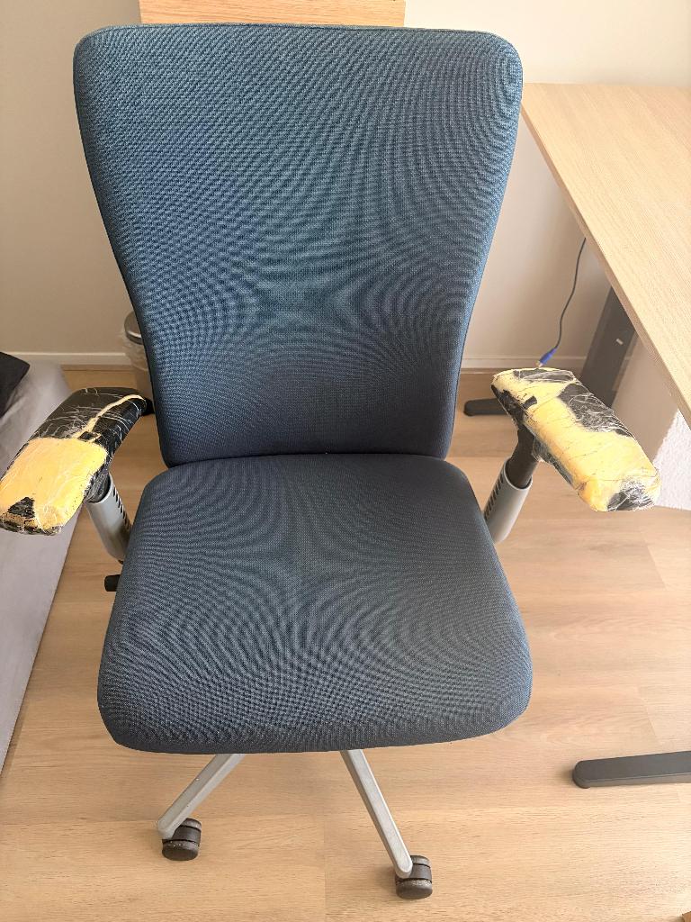 Electric Standing Work Table + Chair, Ophalen, 120 cm, Zo goed als nieuw, Bureau-kast combinatie