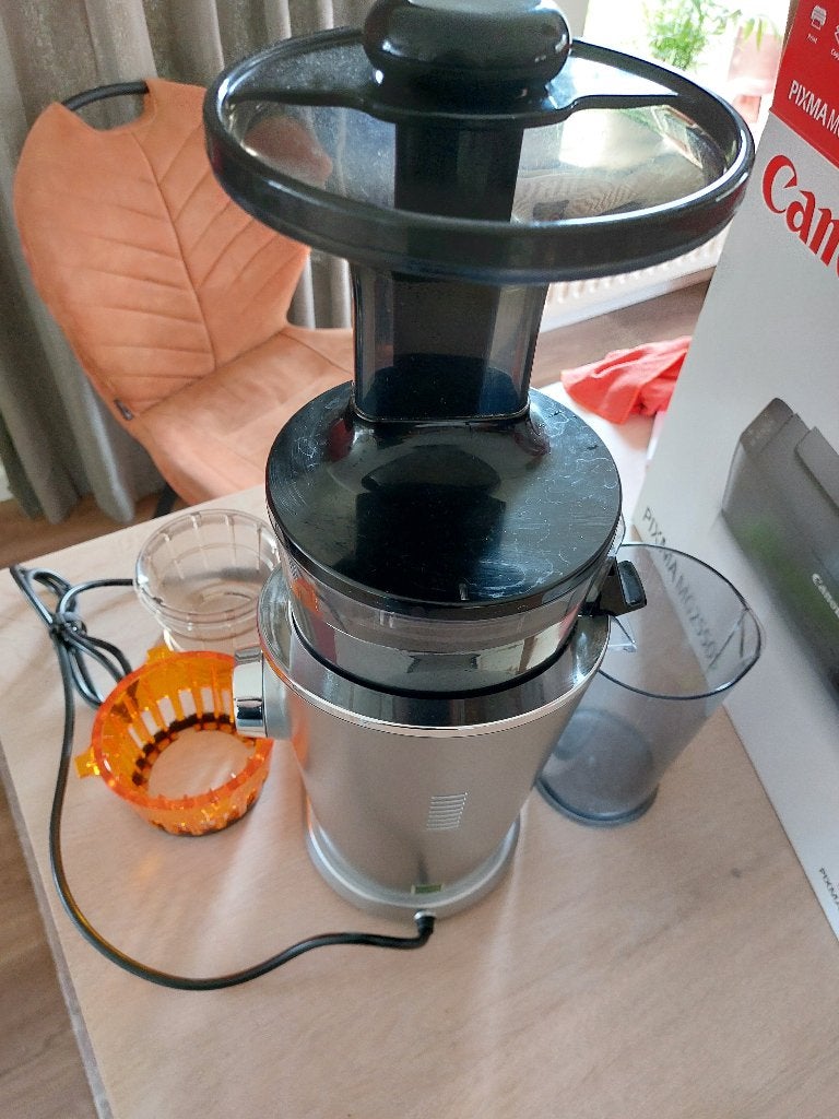 Hurom slowjuicer, Witgoed en Apparatuur, Juicers, Ophalen, Zo goed als nieuw, Elektrisch, Slowjuicer