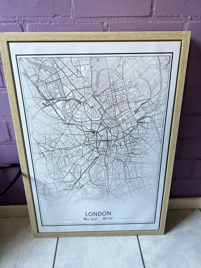 Stijlvolle stadskaarten: Londen en Parijs ingelijst, Huis en Inrichting, Woonaccessoires | Schilderijen, Tekeningen en Foto's