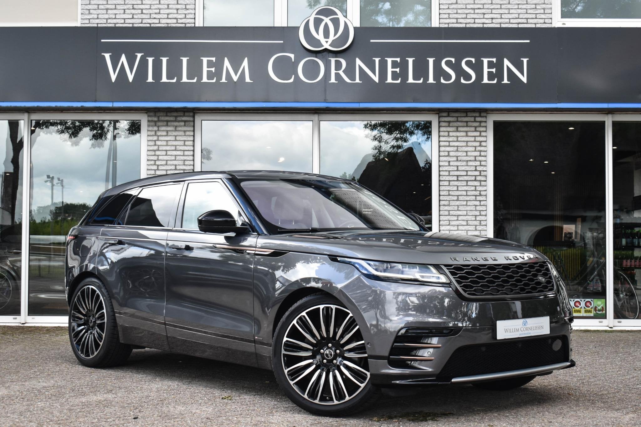 Land Rover Range Rover Velar 3.0 V6 SC AWD R-Dynamic HSE ACC, Auto's, Automaat, Dealer onderhouden, Gebruikt, Euro 6